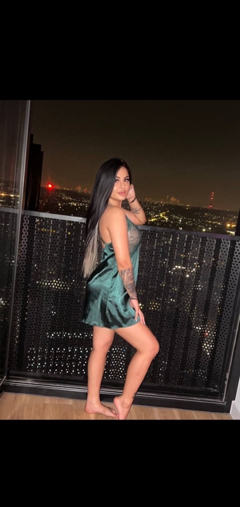 Blonda Bomba în Zona Centrală din Arad