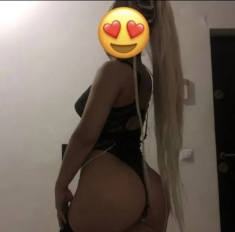 Body Slide cu O Tânără Nouă în Reșița