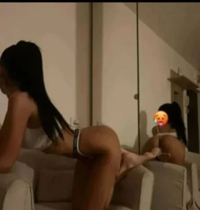 Brunetă Seducătoare din Rahova pentru Întâlniri de Neuitat · Craiova