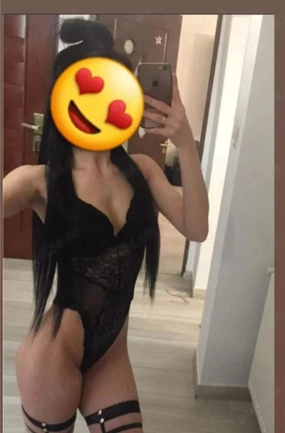 Bruneta Apetisantă cu Happy Ending în Sector 6