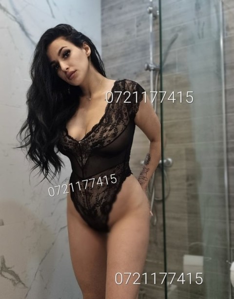 Cluj: Bruneta Slim în Floreasca – Experiențe de Neuitat