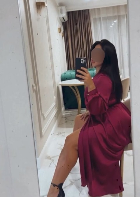 Cristina – Săruturi Franțuzești și Momente de Neuitat