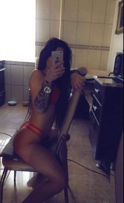 Cuckolding la AFI Palace: Experiențe Inedite cu O Asiatică Inocentă