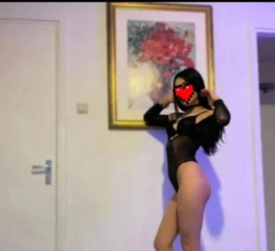 Cuckolding în Sector 2: Adorație pentru Zeița Ta