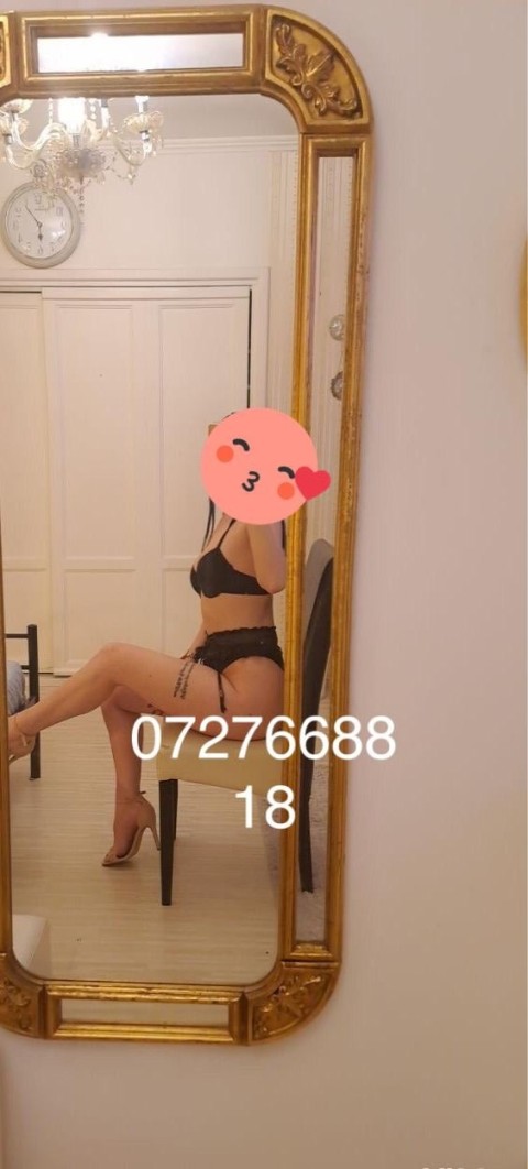 Deea – Rimming Friendly și Elegantă