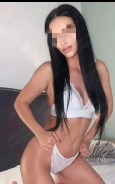 Deplasări Discrete cu Brunetă Sexy în Sector 2