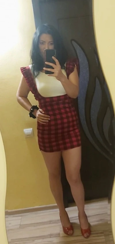 Dimineața Devreme cu O Escortă Exotică în Pitești