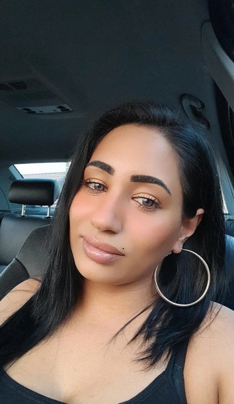 Disponibilă acum pentru fantezii BDSM și dominare