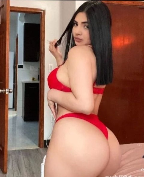 Ebony matură cu experiență în Grozăvești – Gina, 43 de ani