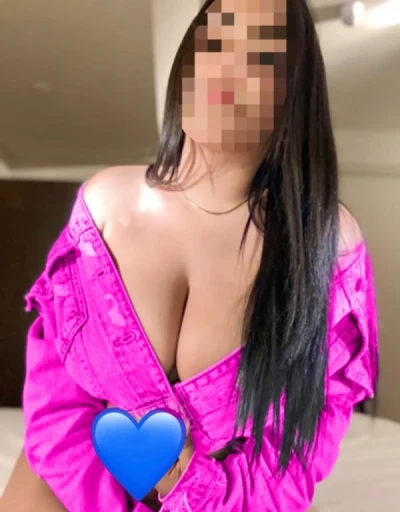 Escortă 140 cm cu Forme Atragătoare în Târgoviște