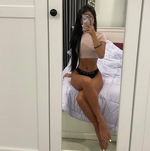 Escortă 150 cm Monica din București