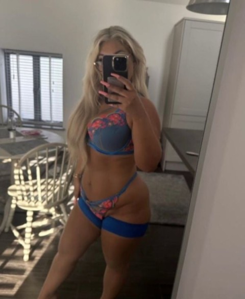 Escortă 19 ani în Drumul Taberei