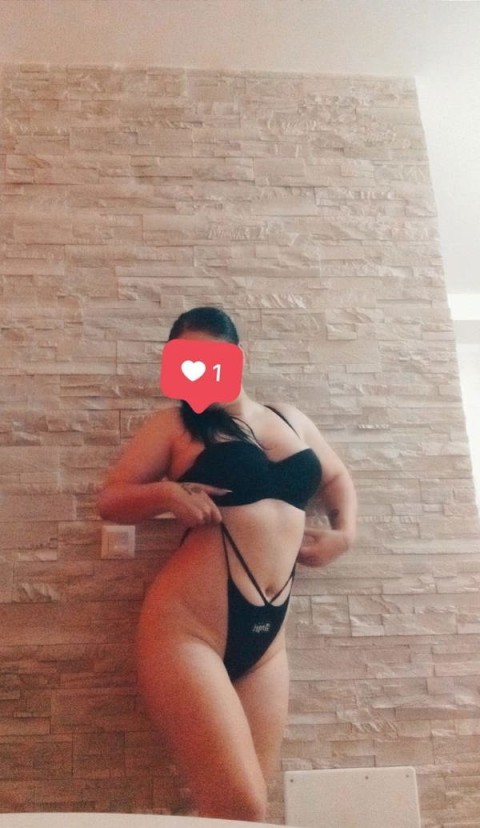 Escortă 19 ani – Plăceri Interzise