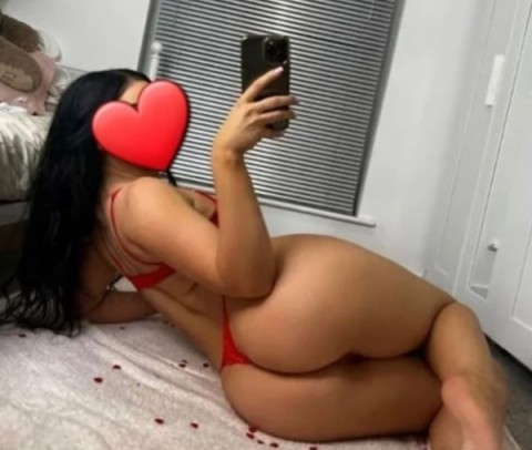 Escortă blondă porno în Burebista