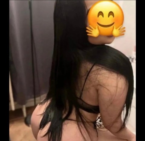 Escortă Columbia în Baia Mare: Roșcată și Apetisantă