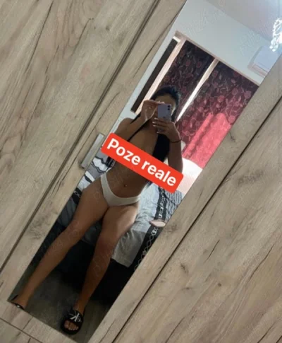 Escortă Doamnă Matură pentru Momente de Răsfăț