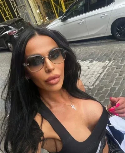 Escortă GFE Inocentă în Sector 1