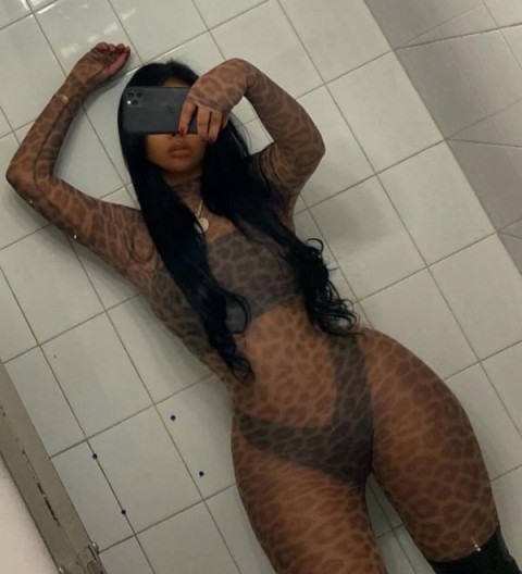 Escortă Ieftină și Verificată pentru Momente de Neuitat în Sălăjan