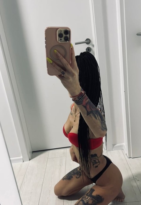 Escortă la Hotel în Buzău