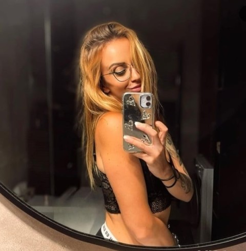 Escortă Latină în Sibiu: Eleganță și Pasiune