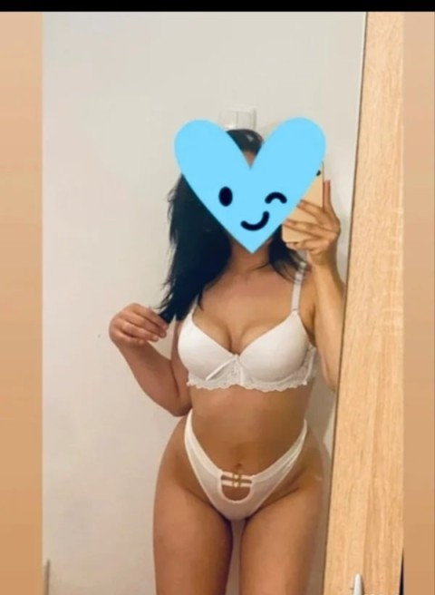 Escortă Lesbi Disponibilă în Giulești