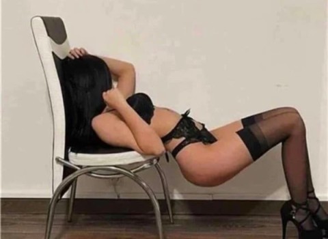 Escortă Lesbi în Metalurgiei