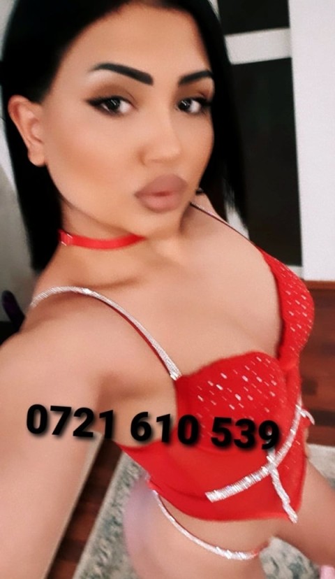 Escortă Lesbi în Piața Romană