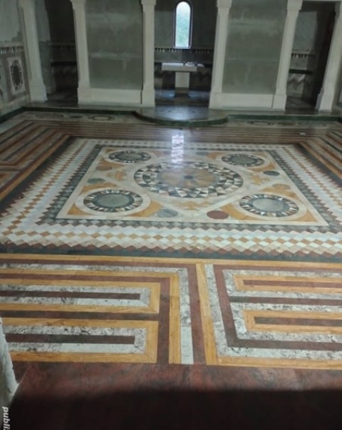 Escortă Minionă în Sibiu – Experiențe VIP și Deplasări