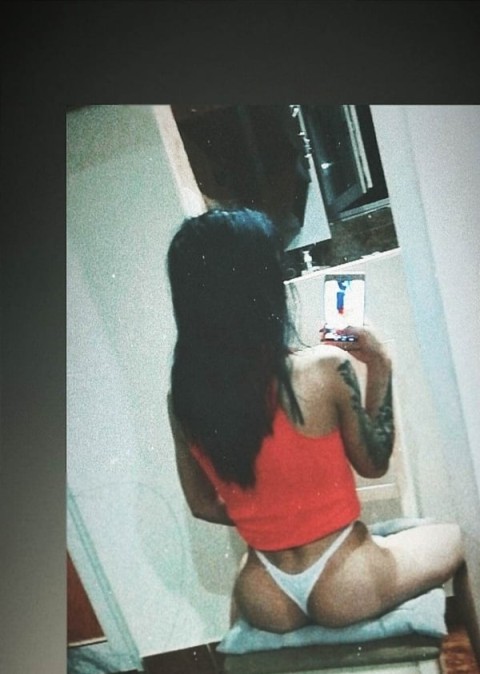 Escortă în jur de 20 ani, Piața Sudului