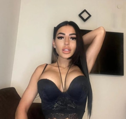 Escortă neagră în Timișoara: Plăceri Discrete și Intense