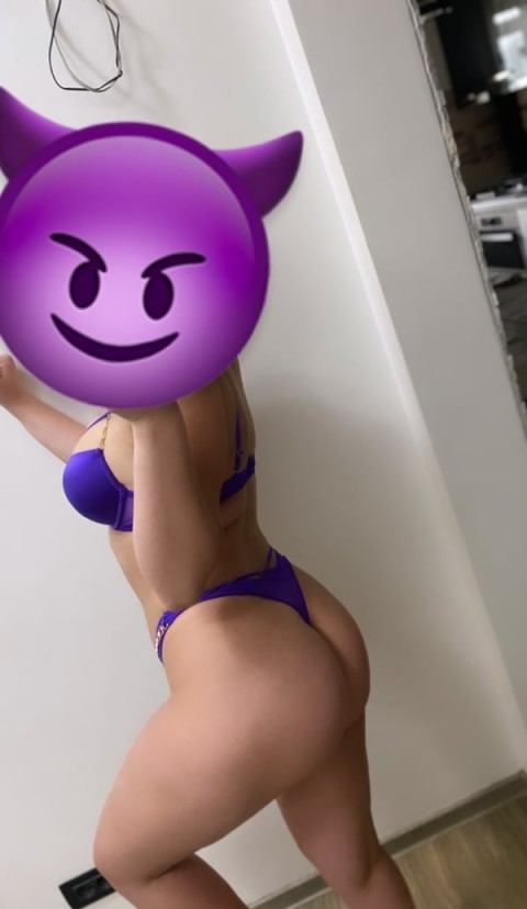 Escortă Negresă în Valea Oltului: Servicii Totale Cum Dorești