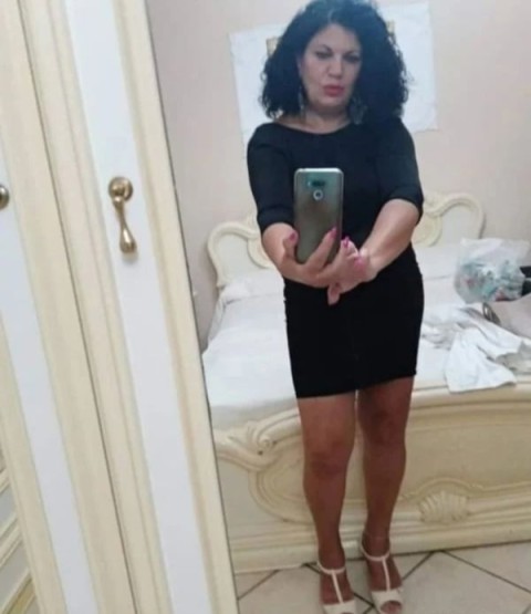Escortă nimfomană în Iași – Experiența face diferența!