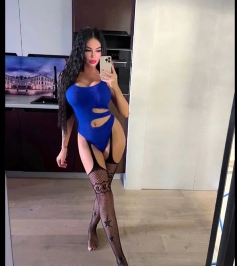 Escortă însărcinată în Bacău – Experiență Unică și Senzuală