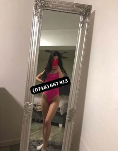 Escortă însărcinată pentru experiențe unice și intense în Răcari