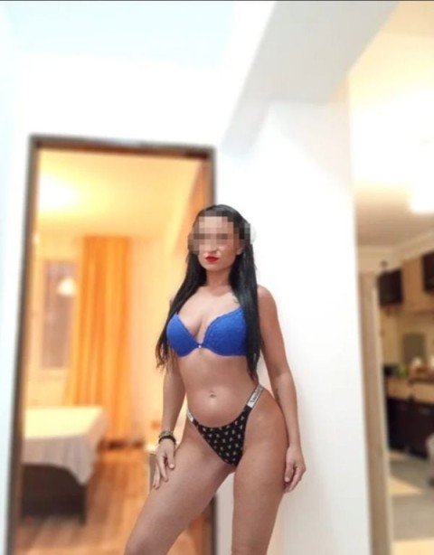 Escortă Reală în Sector 2: Experiență Exclusivă la 23 de Ani