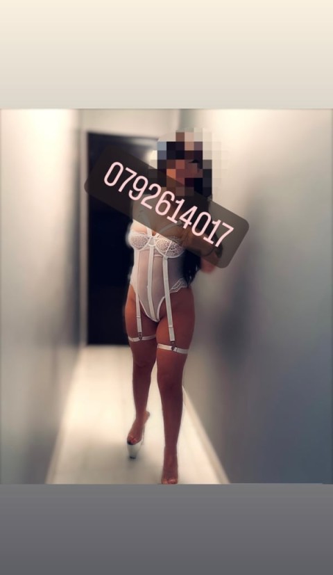 Escortă Sex cu 2 în Grozăvești
