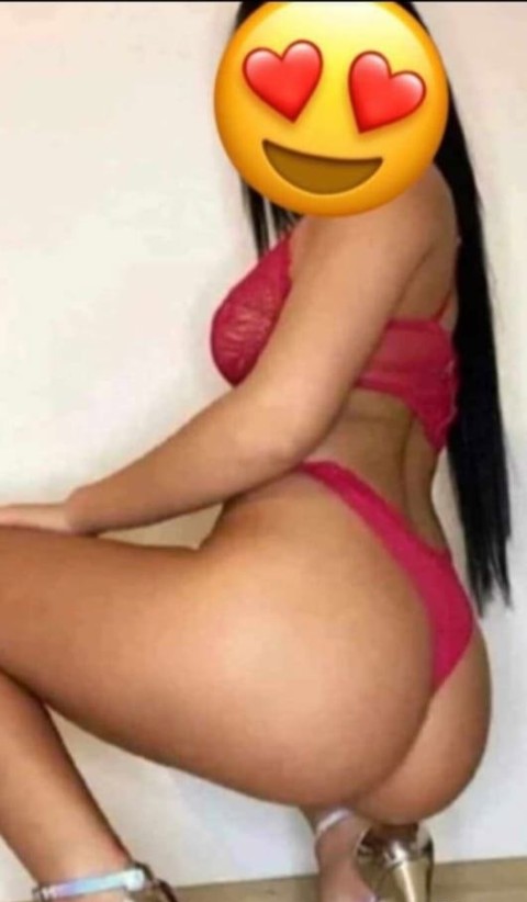 Escortă siliconată în Moșilor – Experiență unică și discretă