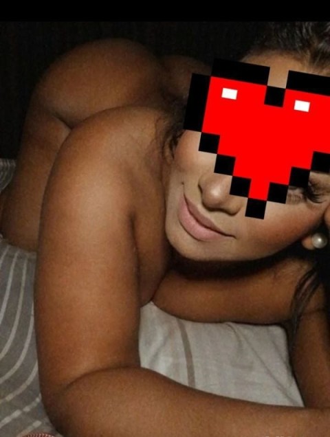 Escortă Skinny în Sector 1: Show Erotic Real pe Whatsapp