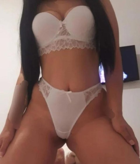 Escortă Webcam din America Latină în Burebista