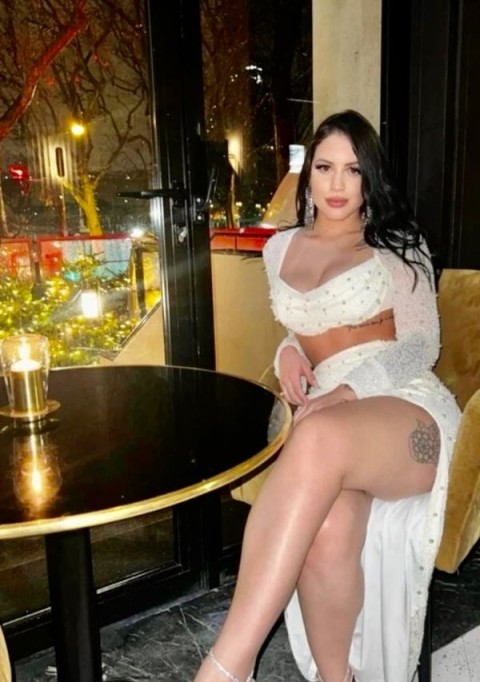 Femei Sex Craiova – Yasmina, Plăcere și Aventură