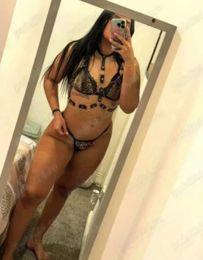 Fetiș la Picioare cu Miniona din Azuga