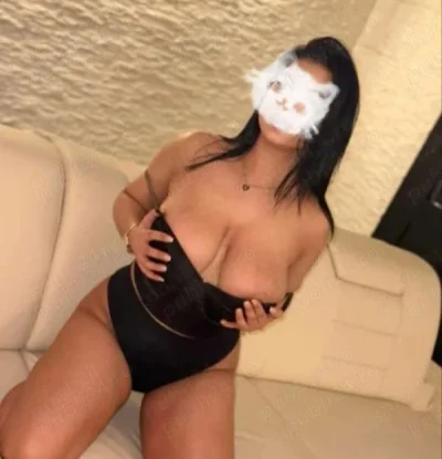 Fetiș Roșcată în Colentina: Experiențe Unice cu o Escortă de 19 Ani