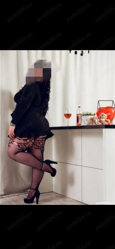 GFE Blondă Busty în Ploiești