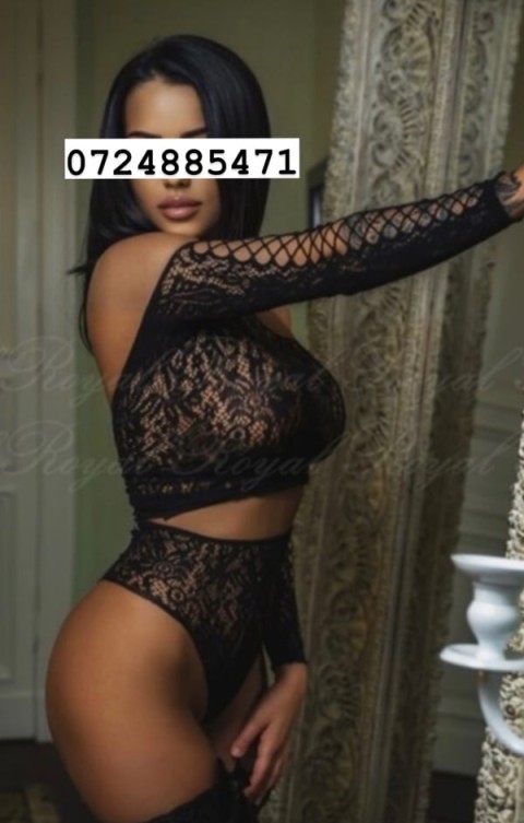 Gravidă Matură și Seducătoare în Nicolae Grigorescu