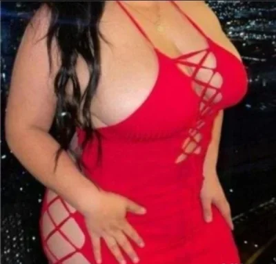 Inocentă și Seducătoare în Militari