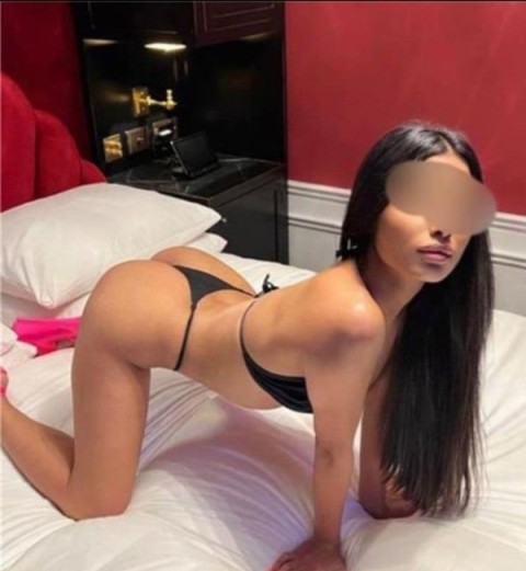 Isabell, escortă tatuată în Ploiești