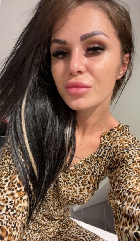 Masaj Erotic cu Escortă 170 cm în Rădăuți