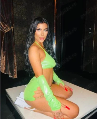 Minionă Brunetă pentru Plăceri Discrete în Nerva Traian