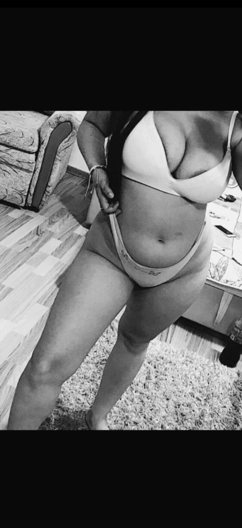 Miniona cu Tatuaje – Noua în Banu Manta, 19 ani