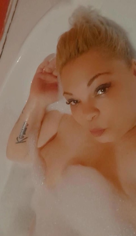 Noapte întreagă cu bruneta fierbinte din Cantemir